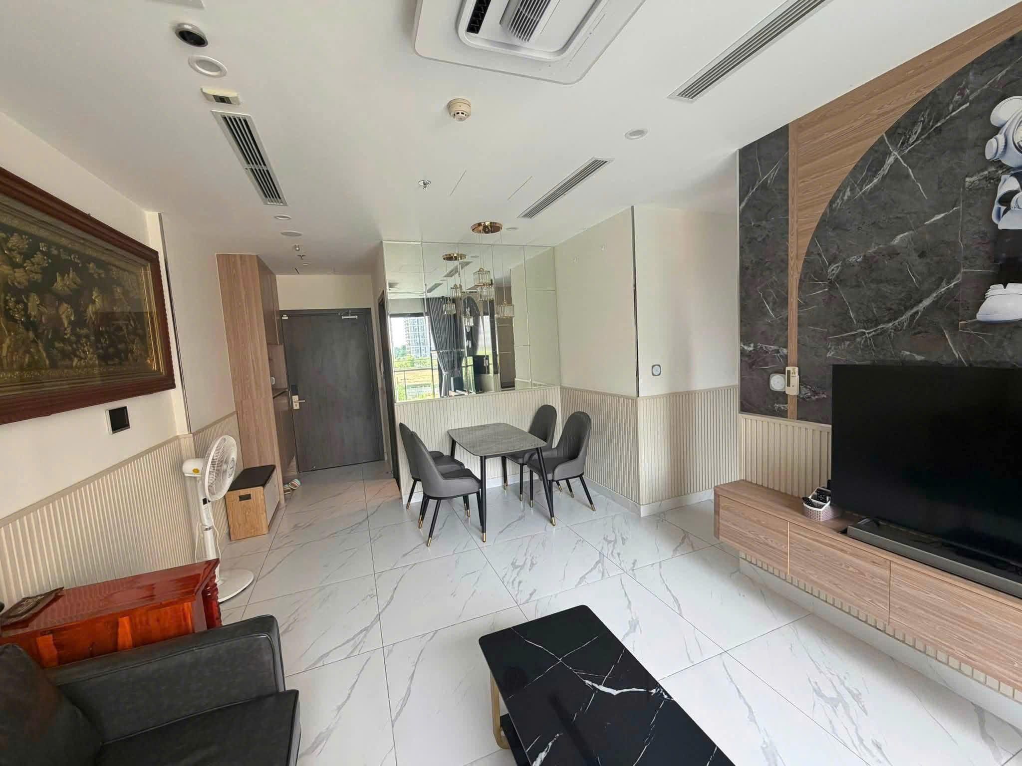 CHO THUÊ CĂN 2PN 80M2 FULL NỘI THẤT GIÁ CHỈ 13 TRIỆU TẠI BE3 VINHOMES QUẬN 9