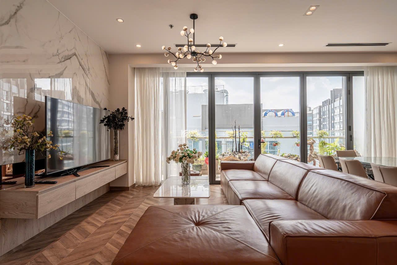 Cần bán gấp GIÁ TỐT căn góc Penhouse 4-42.04 Vinhomes Central Park (3 Ban công siêu rộng đẹp)