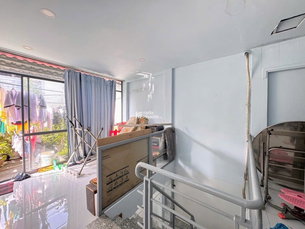 BÁN NHÀ KẾ BÊN LÊ VĂN QUỚI DTSD 96 M2 HẺM XE HƠI 6M THÔNG NHIK 3 TỶ