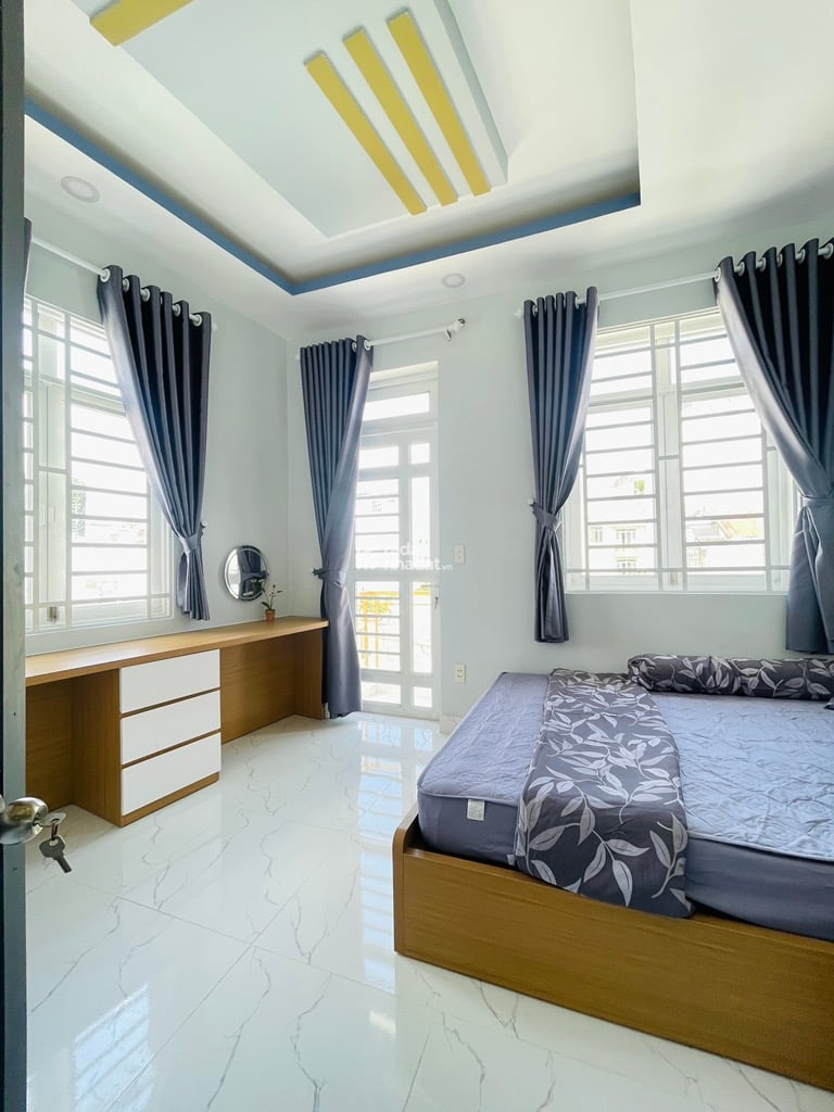 HẺM XE HƠI SÁT NHÀ, LẠC LONG QUÂN, TÂN BÌNH, 30M2 CÓ KC Ở NGAY. GIẢM 350TR CHỈ CÒN 5.5T TL 
