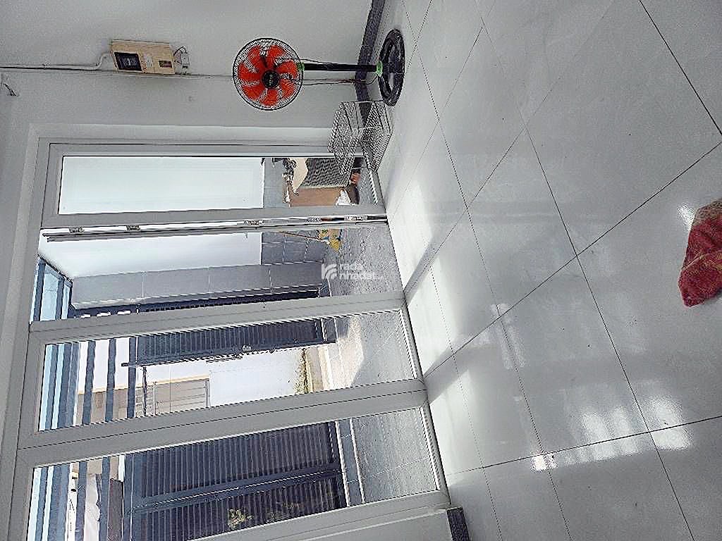 Bán nhà đường nguyễn hữu tiến  tây thạnh