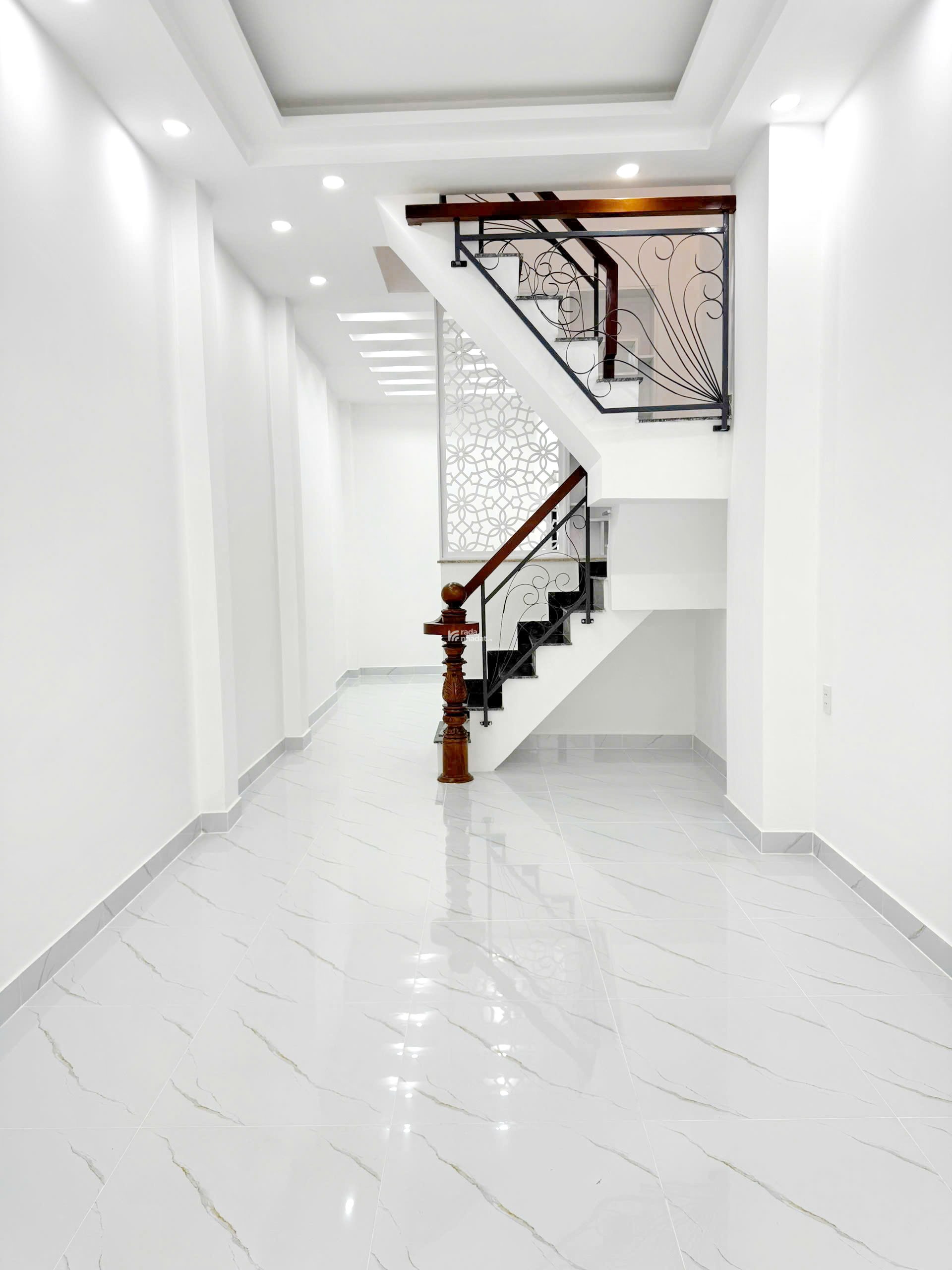 Bán nhà mới 2 lầu sát hẻm xe hơi đường Âu Dương Lân P. Chánh Hưng Quận 8