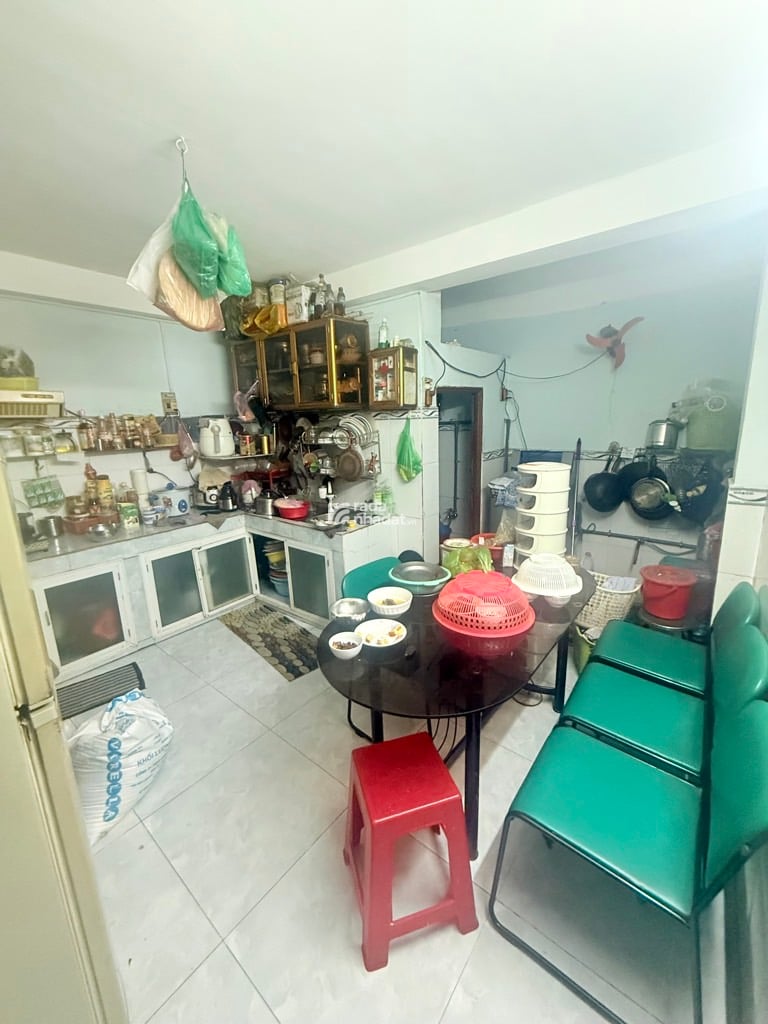 BÁN NHÀ HẺM XE TẢI HƯƠNG LỘ 2 110M2 9.8 TỶ KẾ UBND BÌNH TÂN