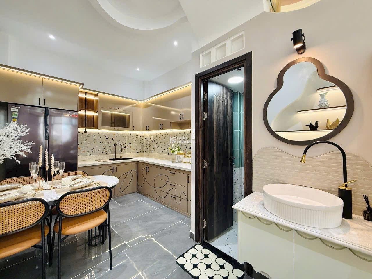 Bán nhà 68m2 xây 3 tầng Phan Tây Hồ, Phú Nhuận Gần Co. Op Rạch Miễu giá 2tỷ850. Hẻm 4m. Sổ riêng