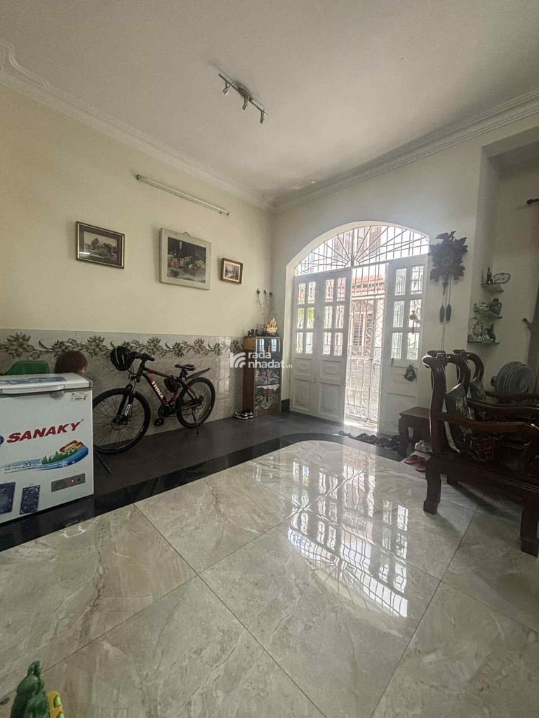 HẺM XE HƠI TRẦN CAO VÂN, PHÚ NHUẬN, 5.6M BỀ NGANG. CÓ KẾT CẤU Ở NGAY. GIẢM 800TR CHỈ 10.7T TL