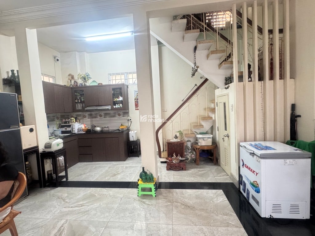 HẺM XE HƠI TRẦN CAO VÂN, PHÚ NHUẬN, 5.6M BỀ NGANG. CÓ KẾT CẤU Ở NGAY. GIẢM 800TR CHỈ 10.7T TL