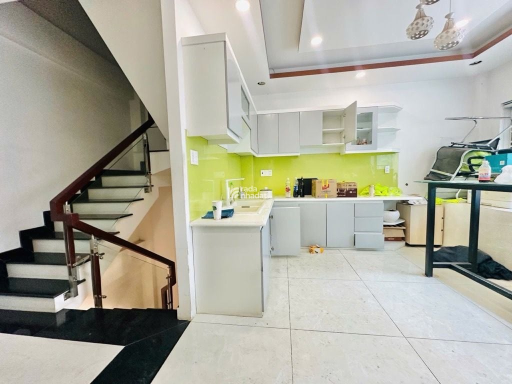 MẶT TIỀN YÊN THẾ - 6 TẦNG KIÊN CỐ - THANG MÁY - 5PN - ĐANG CHO THUÊ DÒNG TIỀN ỔN ĐỊNH