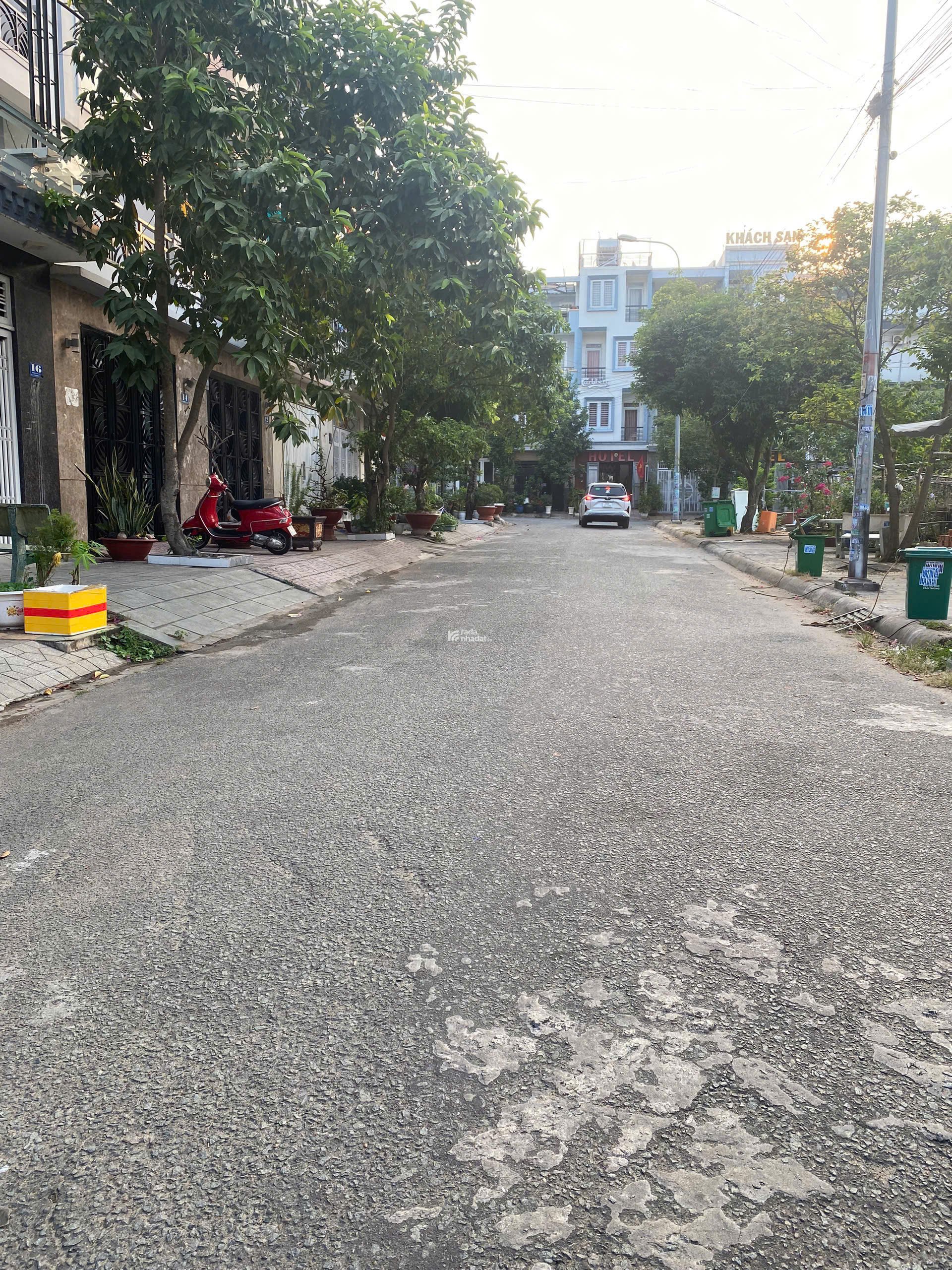 Lô đất mặt tiền đường cầu xây 2 phường tân phú DT 135m giá tốt