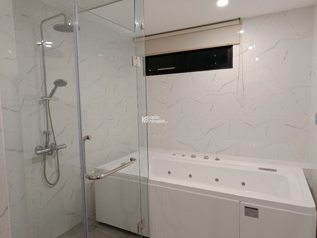 Cho thuê 3 phòng ngủ, nội thất cao cấp, 50 triệu/tháng