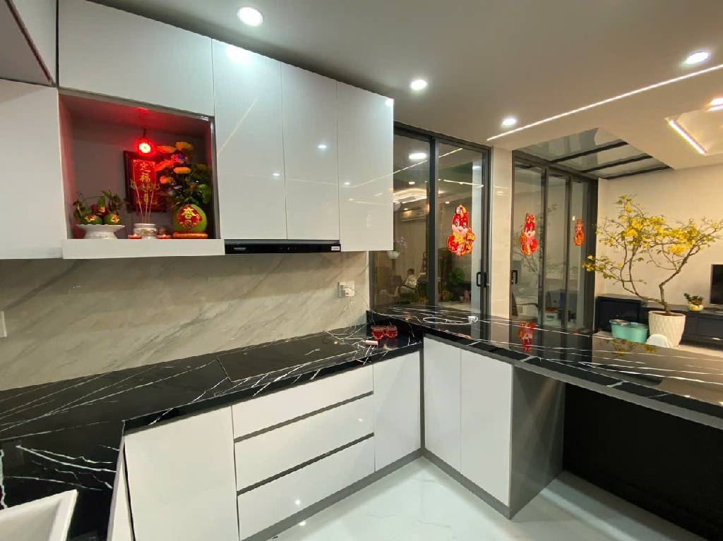 Nhà đẹp 5 tầng-hẻm 4m Hoàng Lê Kha-gần Hồng Bàng-86m2-giá 8.7 tỷ