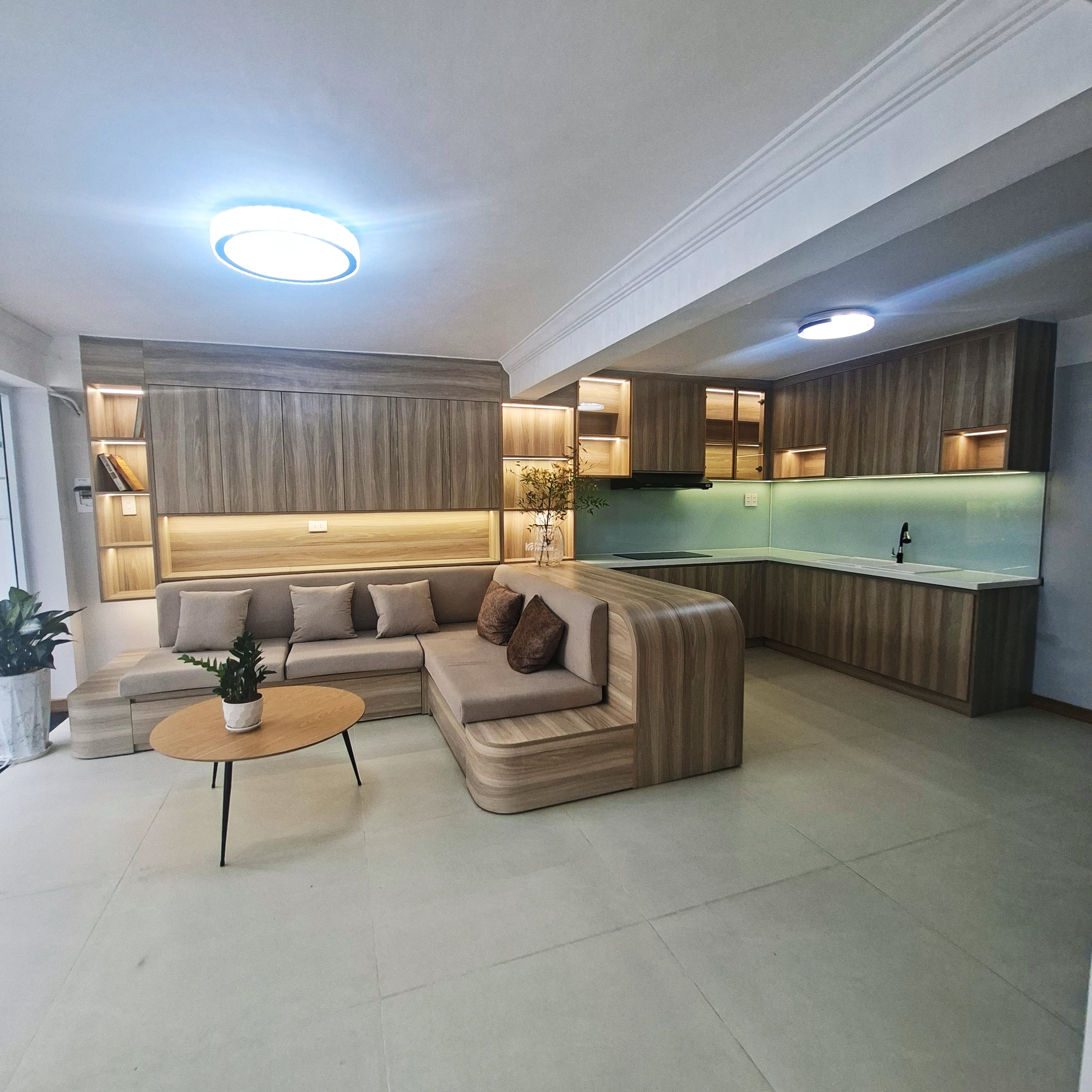 BTân - (2 tầng, ngang 5,3 x 10), 4PN - HXH - Có sân để ô tô trong nhà - sổ hồng - pháp lý chuẩn