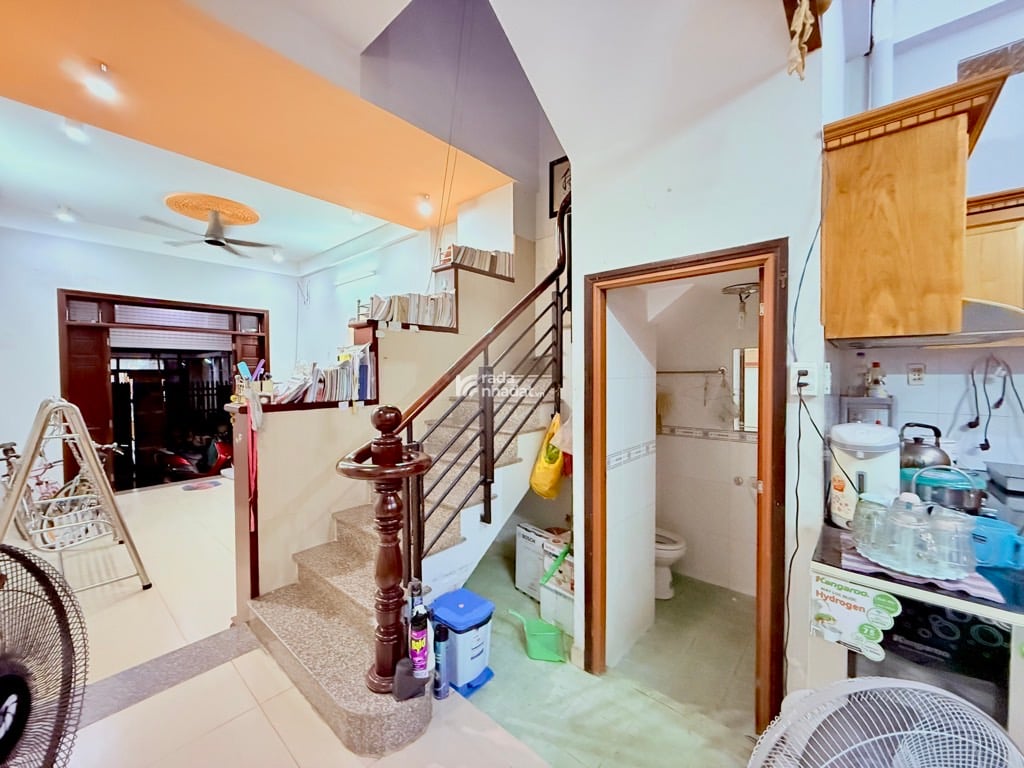 NHÀ 2 TẦNG - 82M2 (4*20.5) - 3 PN - HUỲNH VĂN NGHỆ - PHẠM VĂN BẠCH - HẺM 4M - GẦN EMART, GA T3