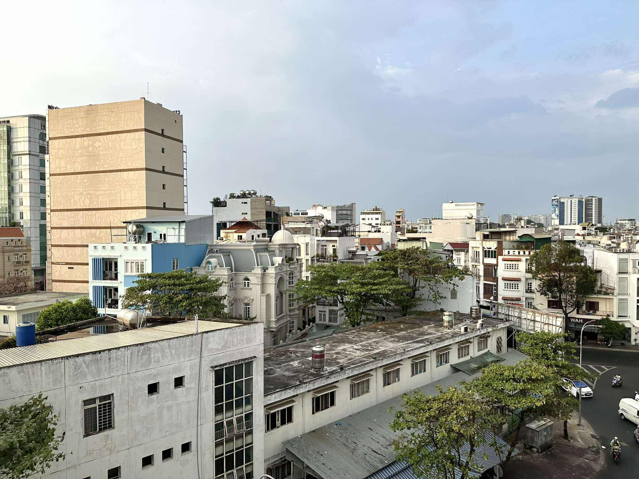 DÒNG TIỀN 2 TỶ/NĂM - MẶT TIỀN 6 TẦNG LÊ BÌNH - 78m2 NGANG 5.5m - 11 CĂN HỘ CAO CẤP