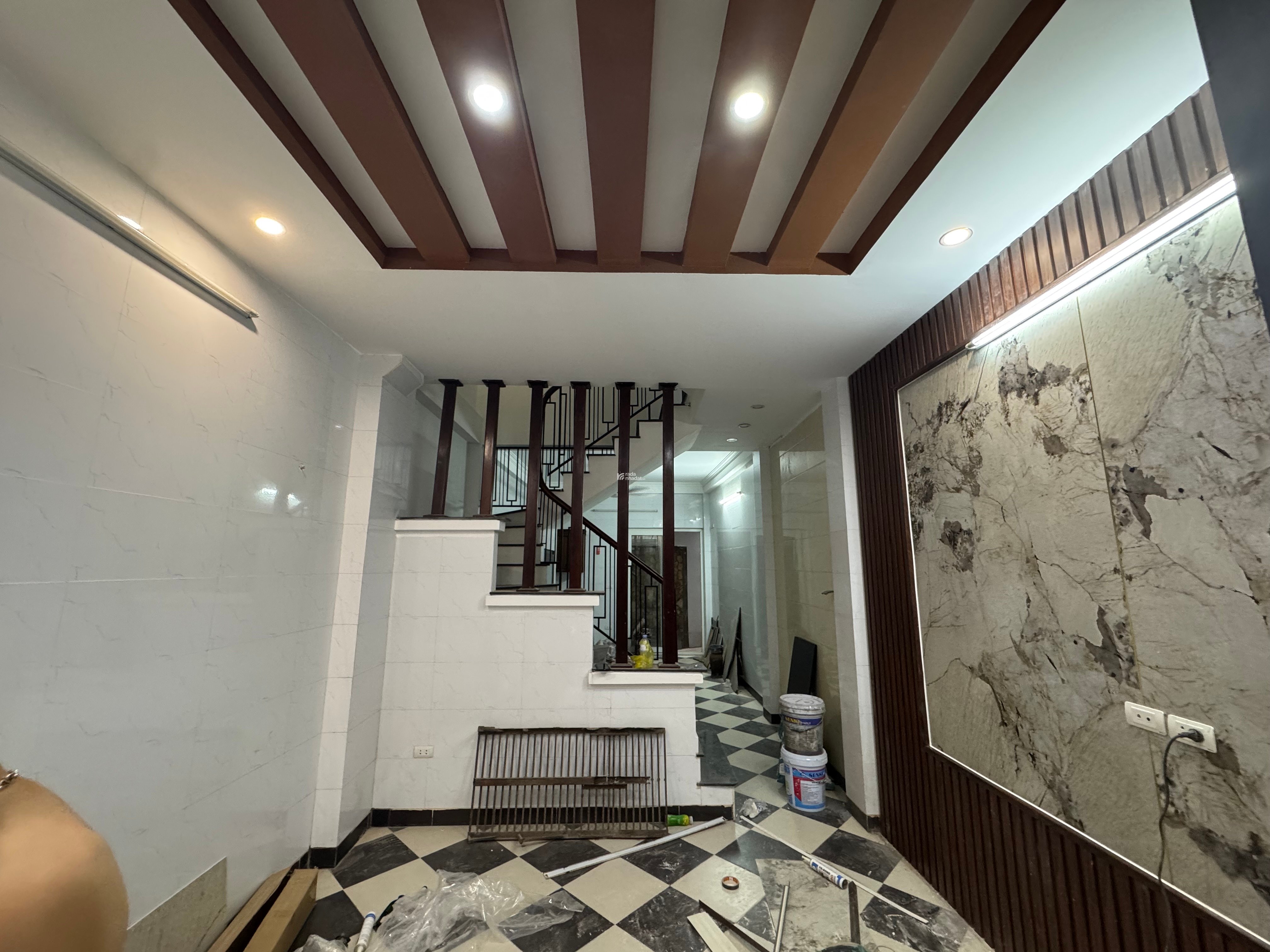 Bán nhà Nguyễn Đức Cảnh Hoàng Mai - 5PN, gần ô tô, nhà dân xây, giá tốt nhất khu