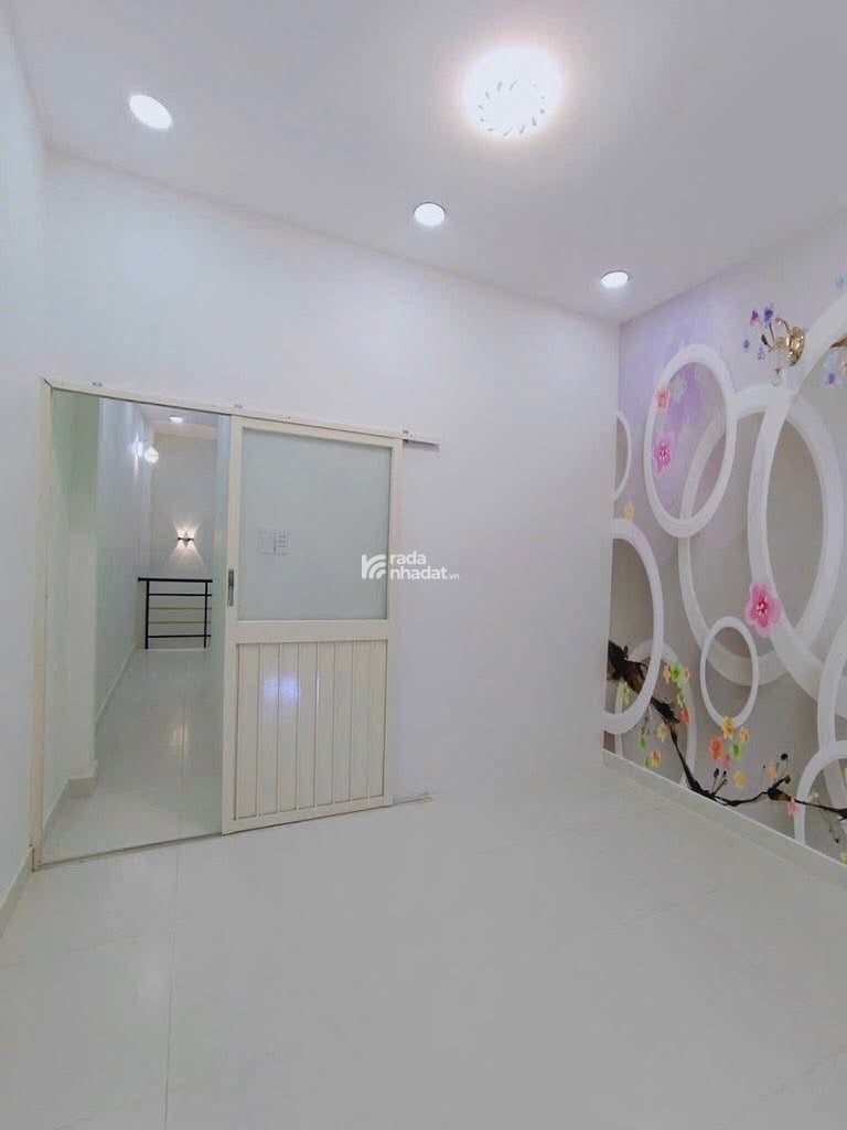 NHÀ ĐẸP - GẦN MẶT TIỀN - HẺM THÔNG - 25M2 -