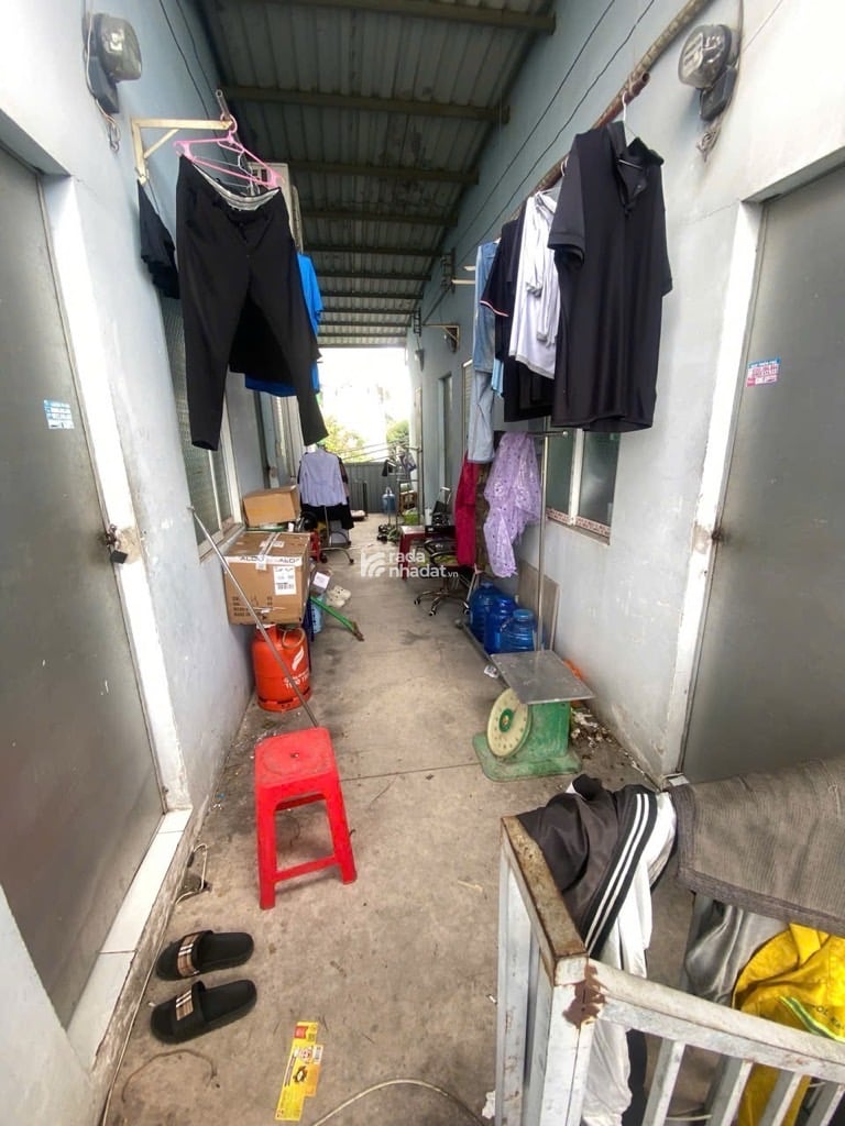 Bán ĐẤT tặng dãy trọ ngay ga Metro ngang LỚN 5M 70M2 giá 5.6 tỉ