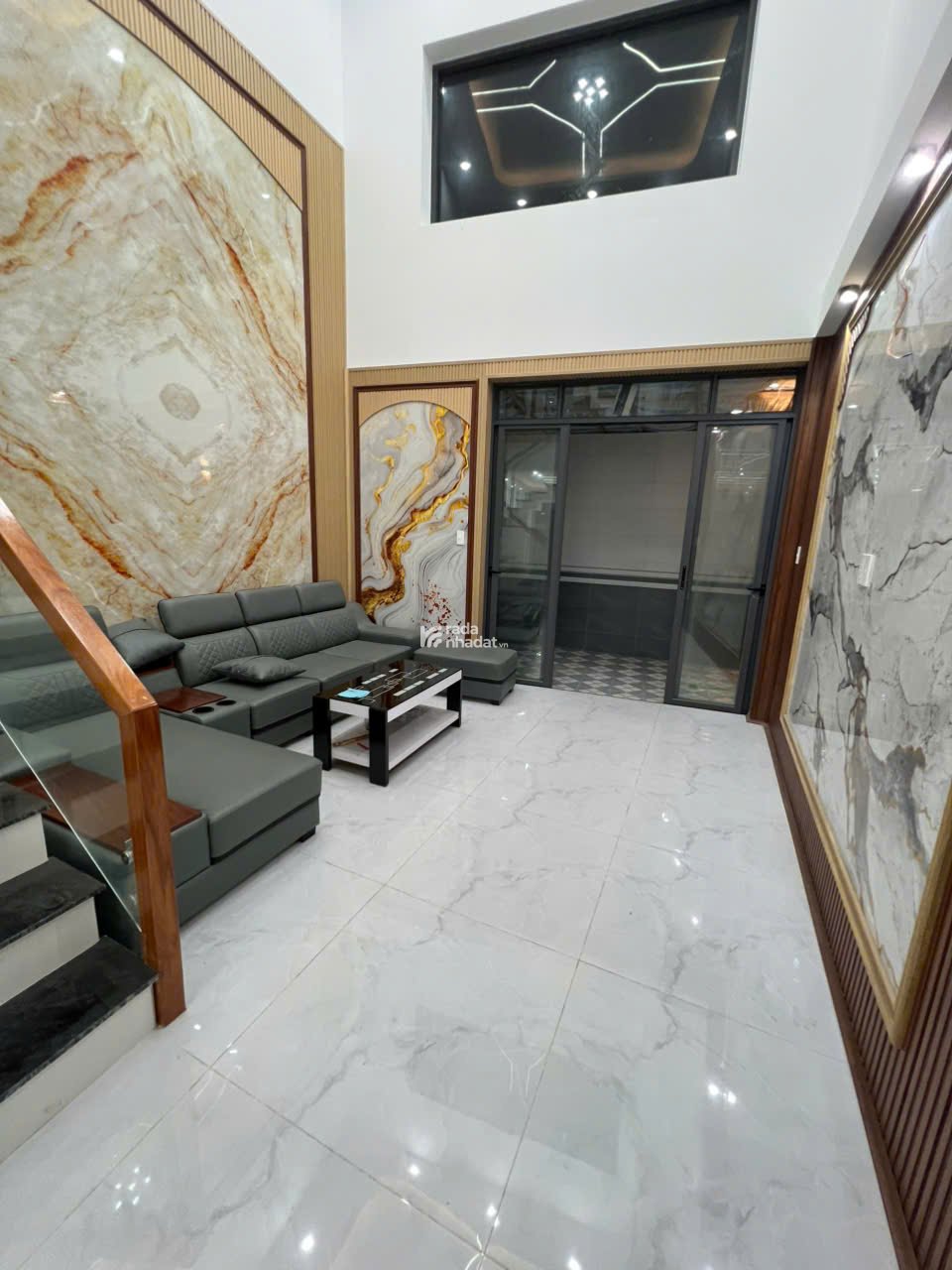 Siêu phẩm bán nhà mới xây đẹp lung linh giá chỉ 5 tỷ 650 là có nhà đẹp ở ngay 