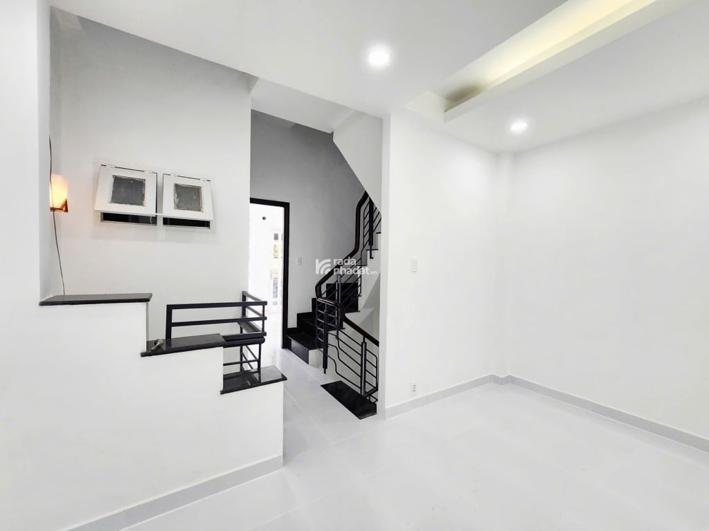 NHÀ 5 TẦNG - TÂN SƠN NHÌ - 37M2 - GẦN AEON TÂN PHÚ - HẺM 4M