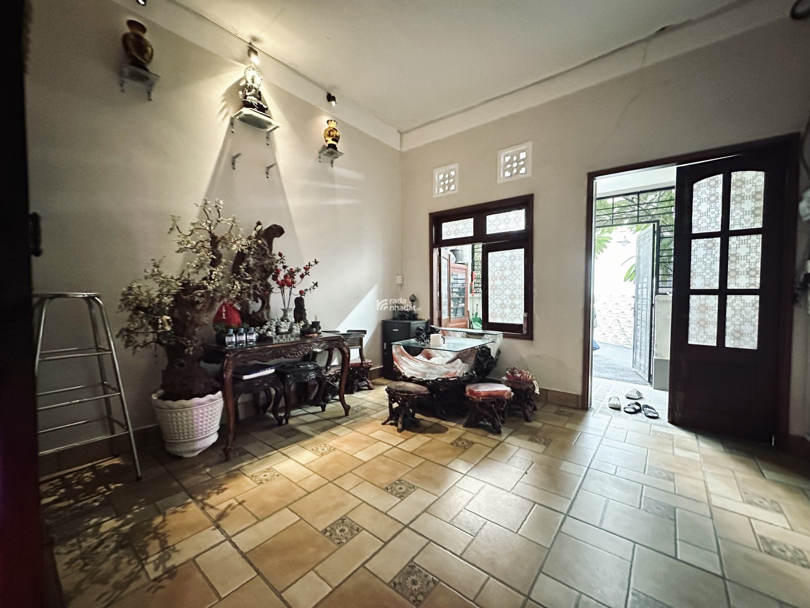 Bán nhà xe hơi, diện tích 72m2, phù hợp xây vp hoặc CHDV, đường CMT8, P4, Q3, giá 12.5 tỷ