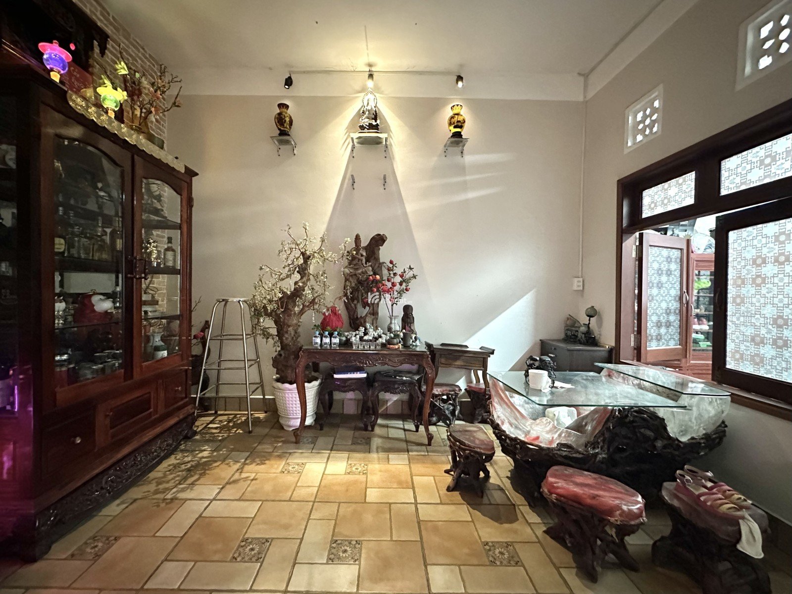Bán nhà xe hơi, diện tích 72m2, phù hợp xây vp hoặc CHDV, đường CMT8, P4, Q3, giá 12.5 tỷ