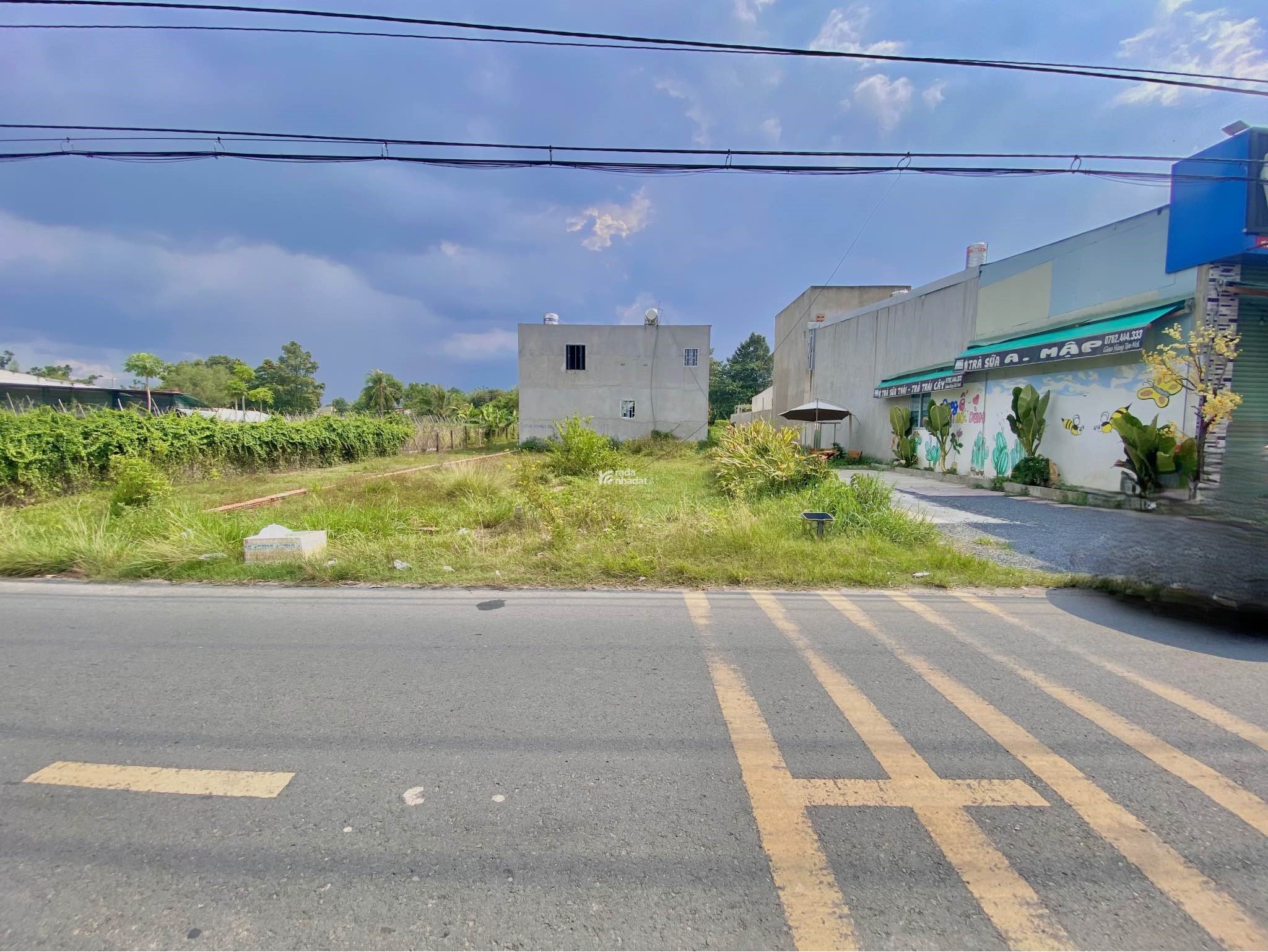  BÁN LÔ ĐẤT ĐẸP , ĐƯỜNG SUỐI LỘI, KẾ BÊN THPT TÂN THÔNG HỘI 