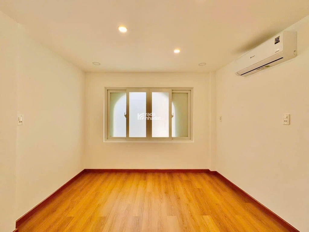 Nhà 5 tầng lô góc, full nội thất, khu VIP Phú Nhuận chỉ 5.99 tỷ!