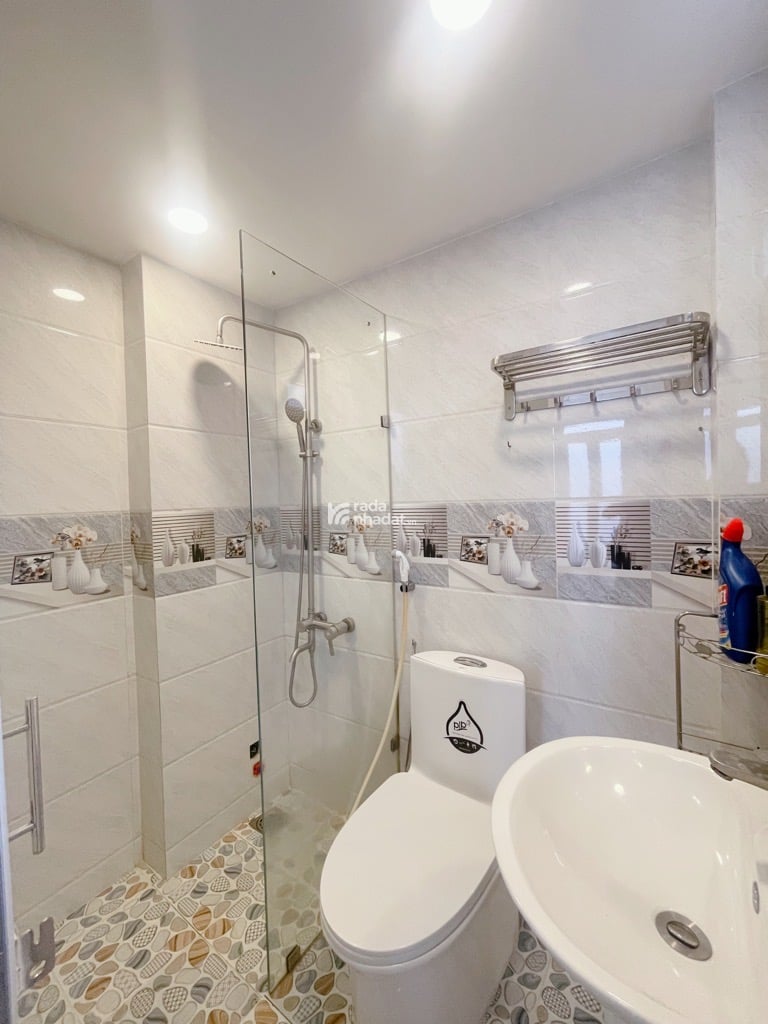 Nhà 5 tầng lô góc, full nội thất, khu VIP Phú Nhuận chỉ 5.99 tỷ!
