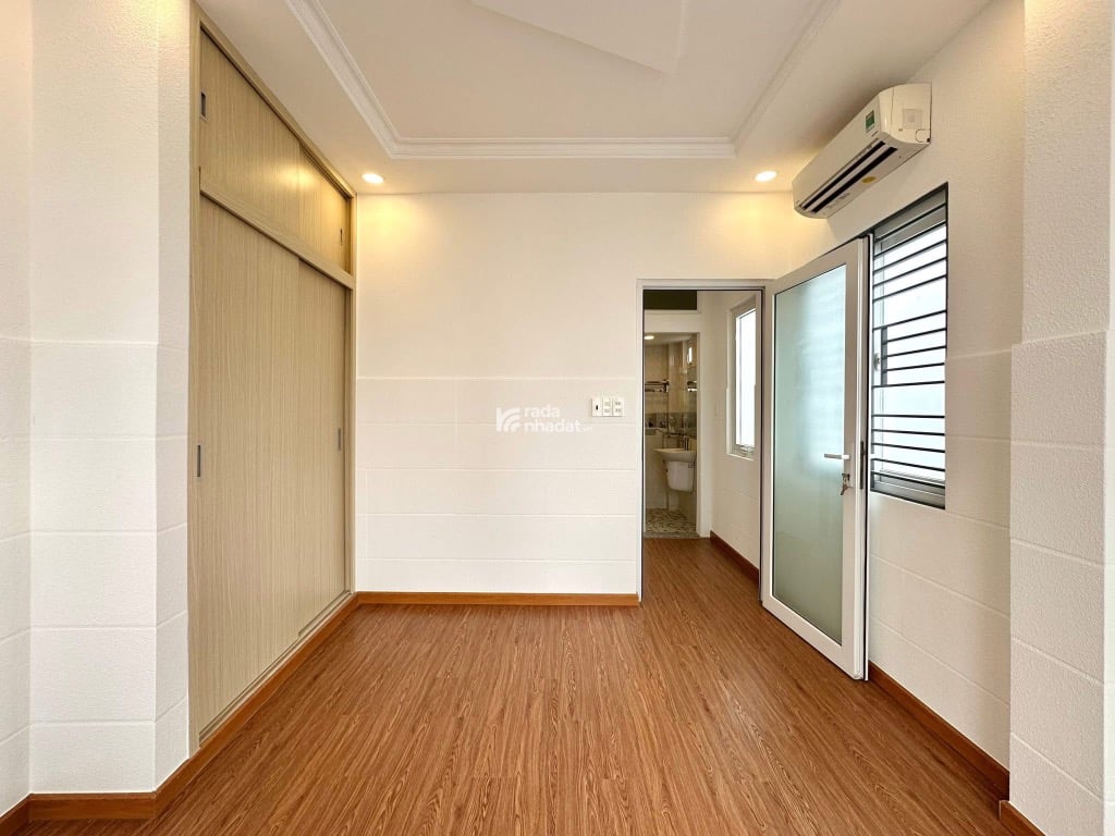 Nhà 5 tầng lô góc, full nội thất, khu VIP Phú Nhuận chỉ 5.99 tỷ!