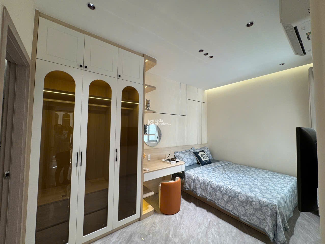 Bán nhanh căn hộ Sky garden 2, PMH, Q7, Dt 81m2, Tk 3PN nhà mới đẹp, giá chỉ 6,1 tỷ