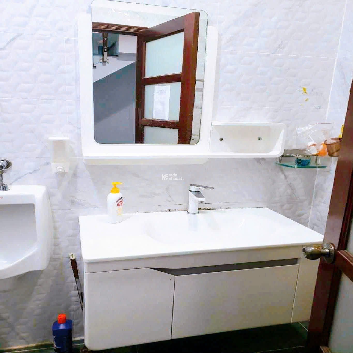 Bán gấp Nhà mặt tiền Tam Đảo - QUẬN 10 - Sổ vuông 4.4x16 m - 5 Tầng - 21 tỷ - Cho thuê 540 tr