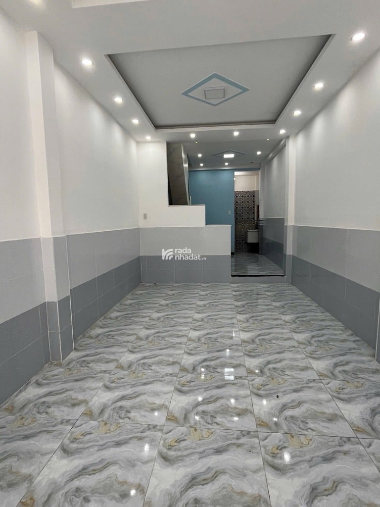 Nhà Đẹp 2 Tầng  Sân Thượng, 2PN 2WC Vào Ở Ngay, Đường Thái Phiên Quận 11