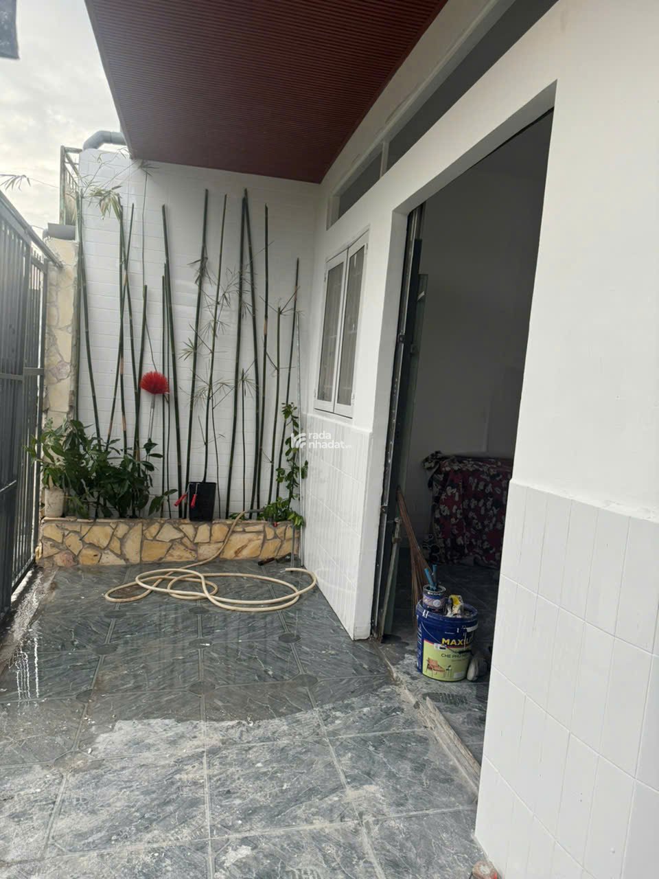 Nhà mặt tiền đường 147 Hiệp phú DT 100m, cấp 4 khu vip