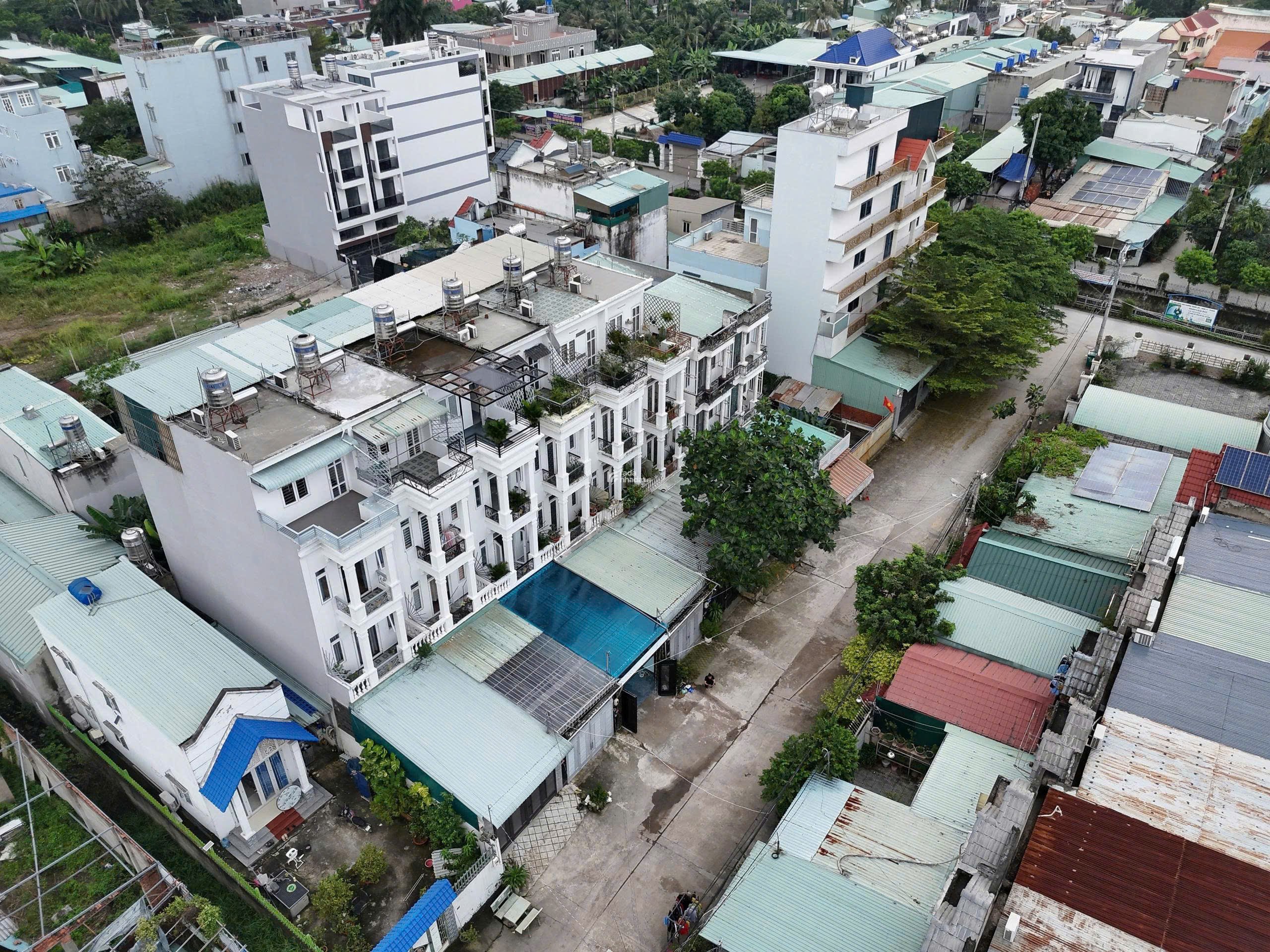 BÁN NHÀ ĐẸP 1 TRỆT 3 LẦU 4X25M - SÂN XE HƠI RỘNG - GẦN HÀ HUY GIÁP