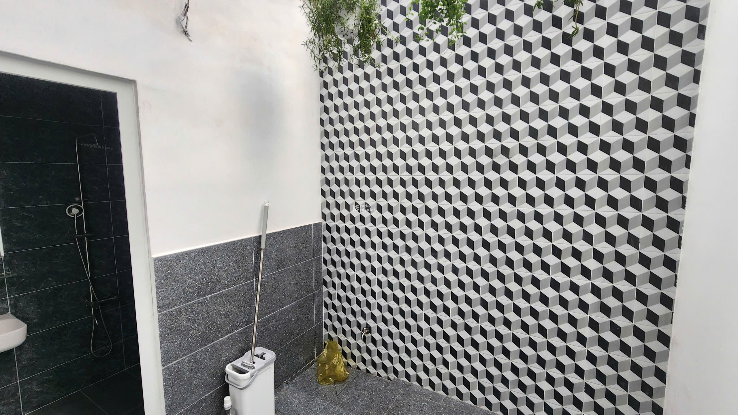 BÁN NHÀ ĐẸP 1 TRỆT 3 LẦU 4X25M - SÂN XE HƠI RỘNG - GẦN HÀ HUY GIÁP