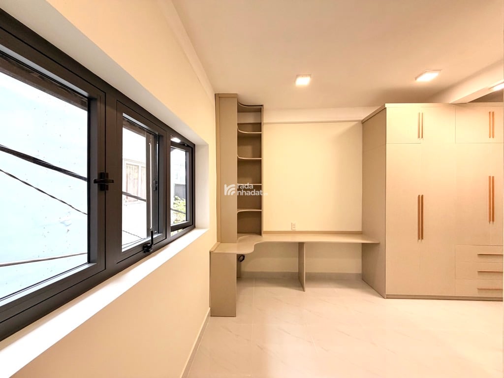 CHDV NGAY VINCOM PLAZA - HẺM XE HƠI NGUYỄN XÍ PHƯỜNG BÌNH THẠNH - 4 TẦNG 50M2 - DÒNG TIỀN 35TR/TH