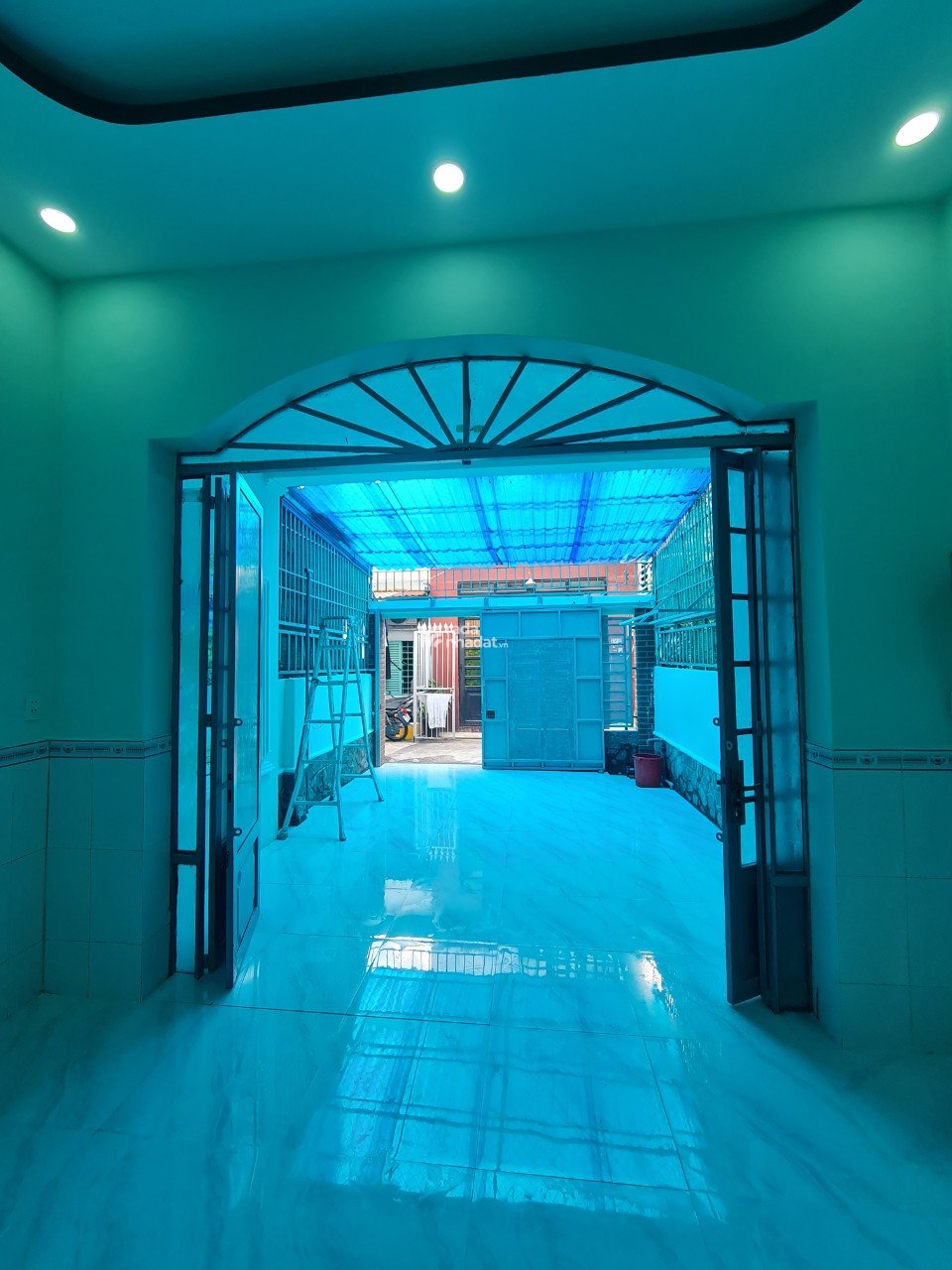 BÁN NHÀ ĐƯỜNG LÊ THỊ RIÊNG, 3 PHÒNG NGỦ, 4x17m, HẺM AN NINH