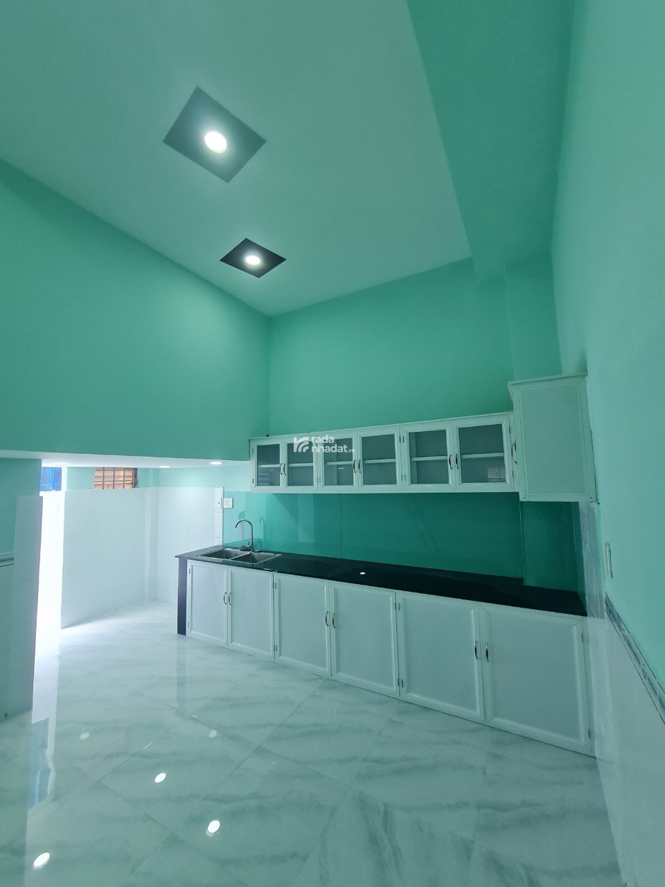 BÁN NHÀ ĐƯỜNG LÊ THỊ RIÊNG, 3 PHÒNG NGỦ, 4x17m, HẺM AN NINH