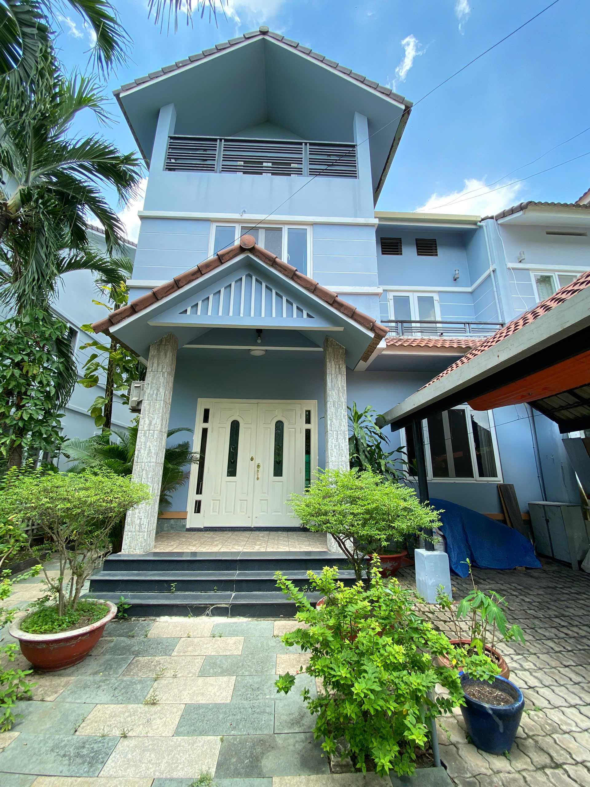 BIỆT THỰ CỦ CHI - KHU DUY NHẤT QUI HOẠCH PHỨC HỢP ĐỦ MỌI TIỆN ÍCH .250M2 - GIÁ .9.99 TỶ