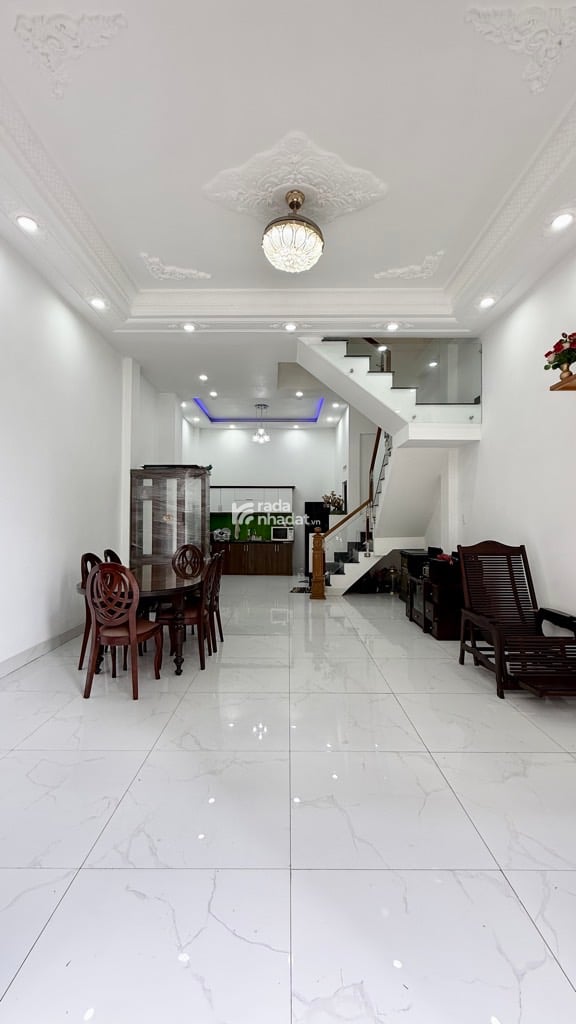 KHU PHÂN LÔ BÌNH TÂN - NGANG 5M - HẺM XE HƠI - NHÀ ĐẸP XINH