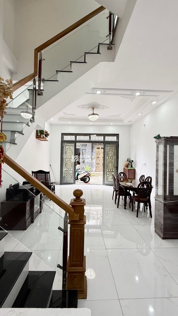 KHU PHÂN LÔ BÌNH TÂN - NGANG 5M - HẺM XE HƠI - NHÀ ĐẸP XINH