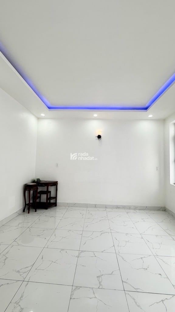 KHU PHÂN LÔ BÌNH TÂN - NGANG 5M - HẺM XE HƠI - NHÀ ĐẸP XINH