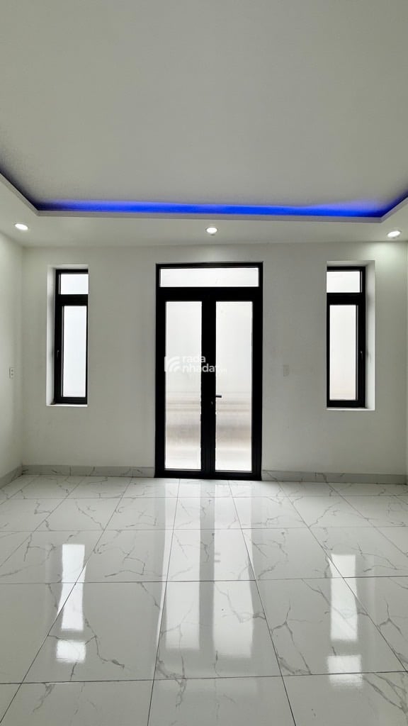 KHU PHÂN LÔ BÌNH TÂN - NGANG 5M - HẺM XE HƠI - NHÀ ĐẸP XINH