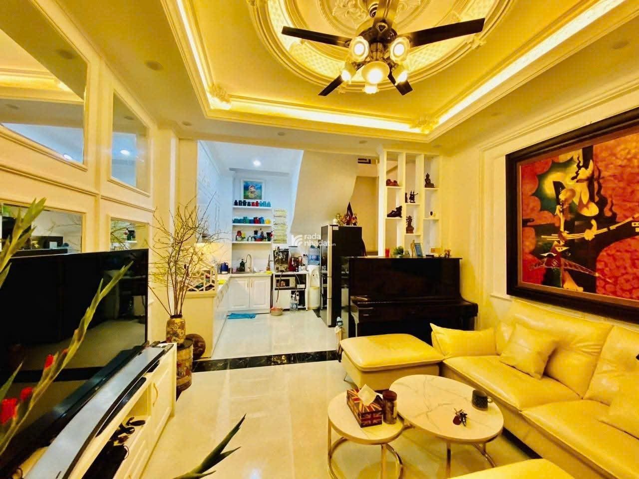 cấn bán nhà mặt ngo  kinh doanh