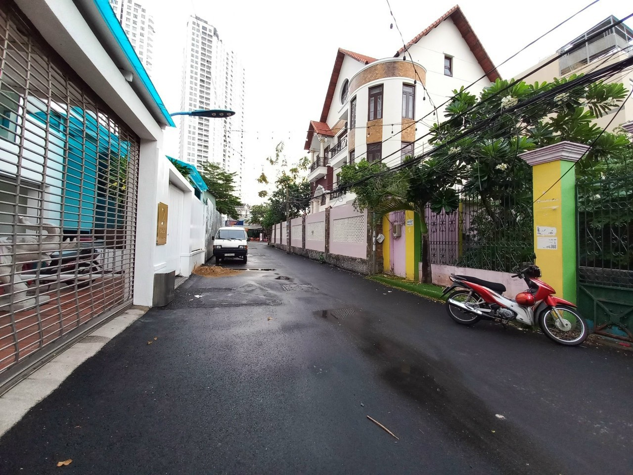 nhà nát mặt tiền 793/55/1 khu kiều đàm phường tân hưng quận 7. dt 12.3x26m