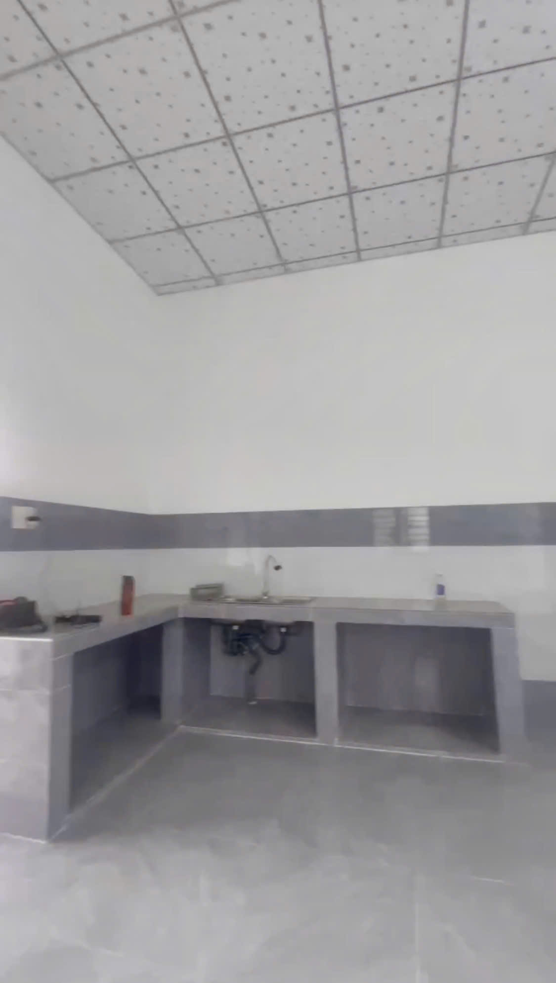 Cần Bán lô đất 1200m2 có sẵn nhà trên đất, chỉ 1 tỷ 050tr, thổ cư 300m2, Long Chữ Bến cầu