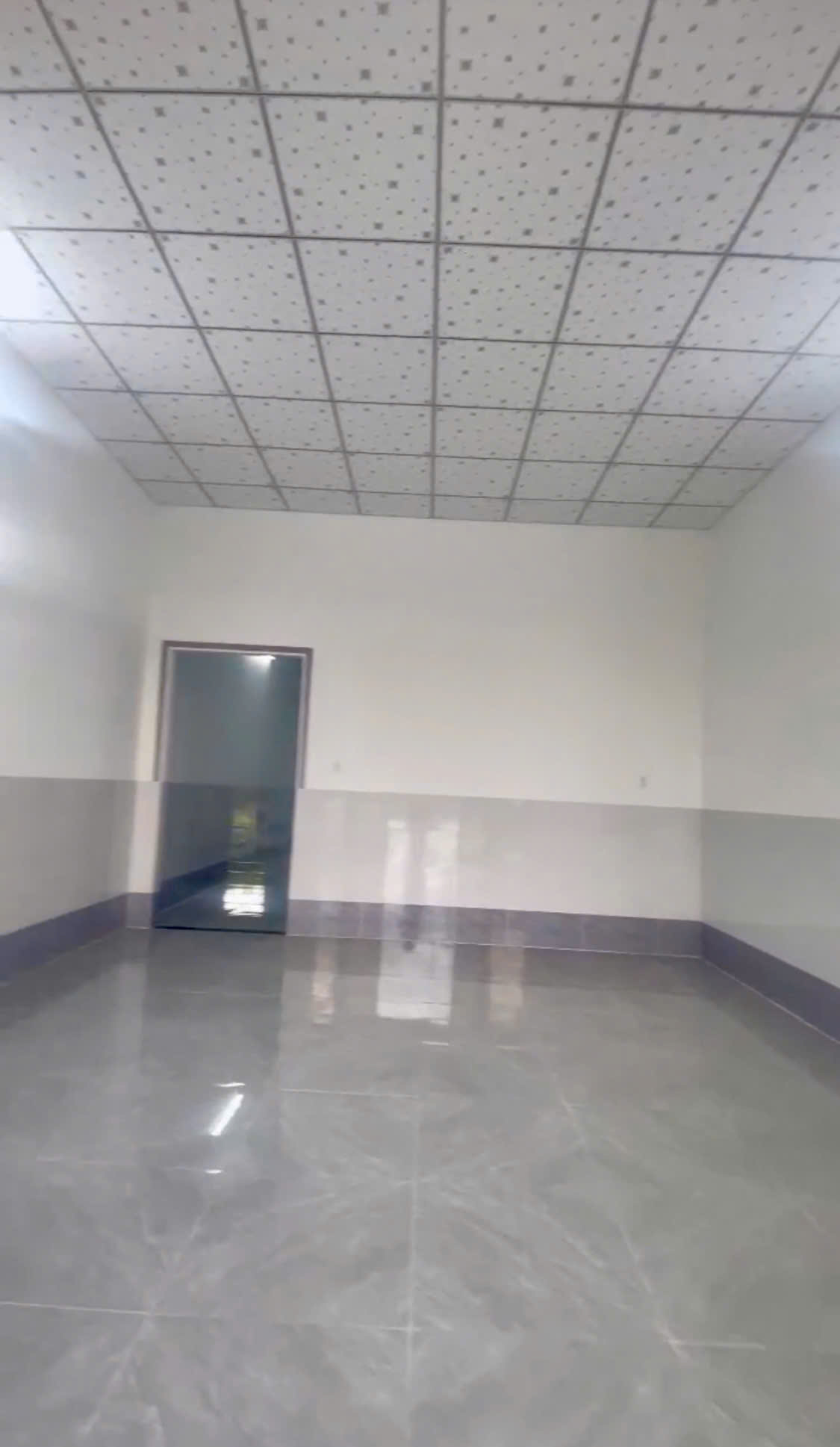 Cần Bán lô đất 1200m2 có sẵn nhà trên đất, chỉ 1 tỷ 050tr, thổ cư 300m2, Long Chữ Bến cầu