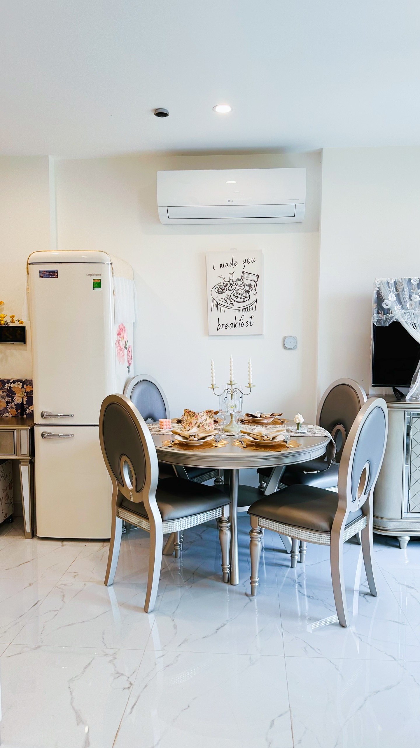 CHO THUÊ 2PN 69M2 FULL NỘI THẤT ĐẸP GIÁ CHỈ 13 TRIỆU TẠI VINHOMES QUẬN 9
