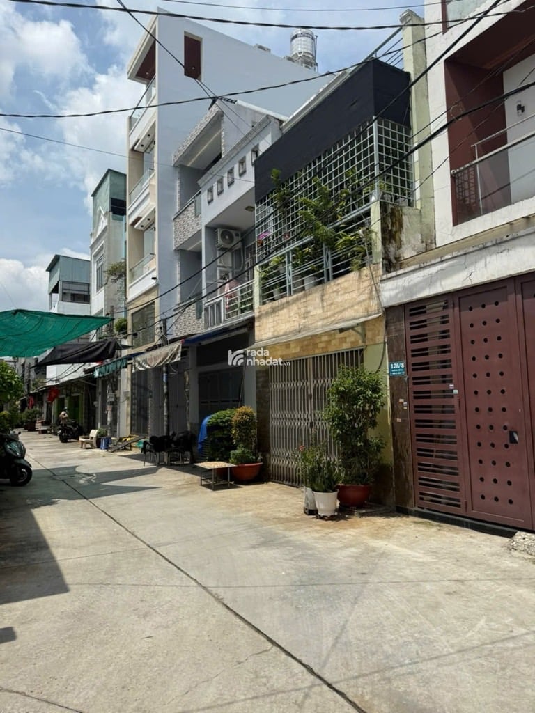  kết cấu : nhà 2 tầng  , trệt , lầu ,2pn , 2wc , nhà về chỉ cần thùng sơn là đẹp.