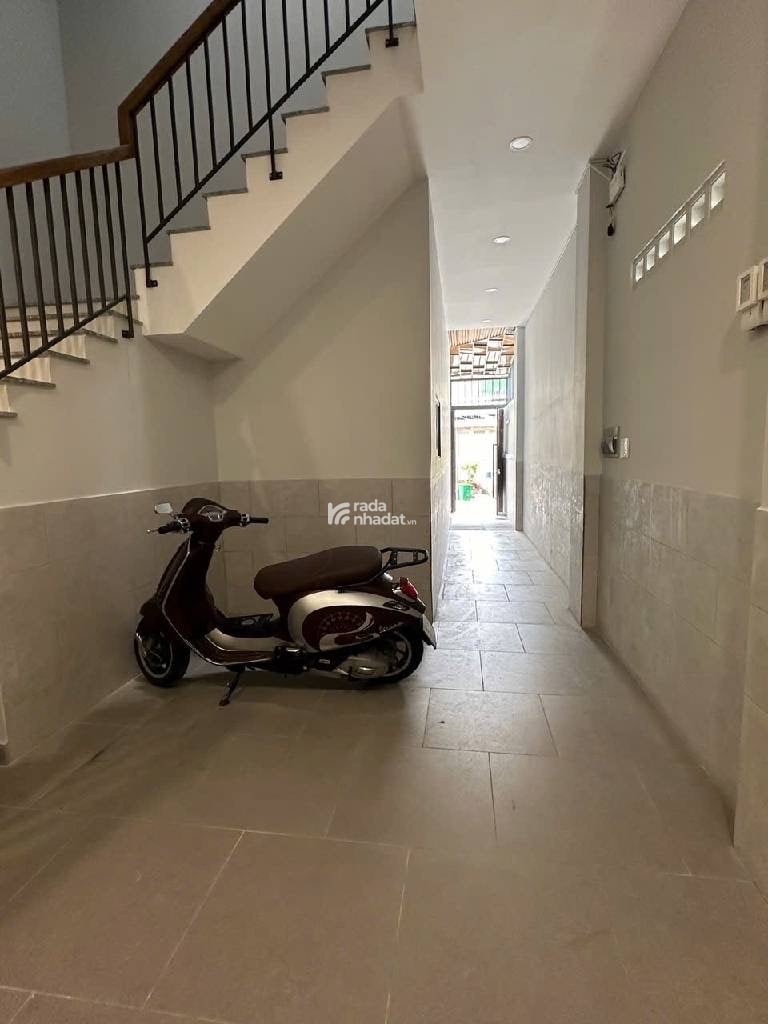 XE TẢI XE HƠI NGỦ TRONG NHÀ 5 PHÒNG CHO THUÊTrần Thái Tông( Phường 15 cũ) Tân Bình