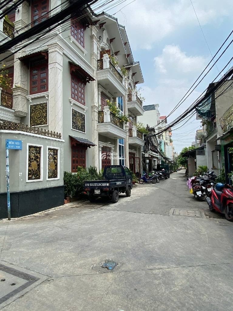 XE TẢI XE HƠI NGỦ TRONG NHÀ 5 PHÒNG CHO THUÊTrần Thái Tông( Phường 15 cũ) Tân Bình